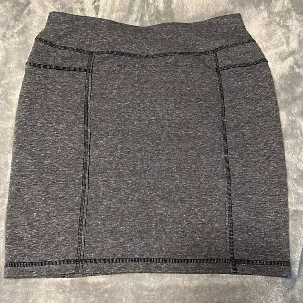Athleta Gray Stretchy Skirt